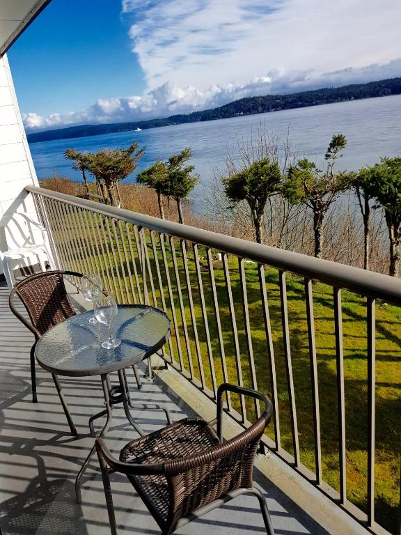 Oceanfront Full Kitchen Suite with Private Balcony 2 Queen - Photo 42